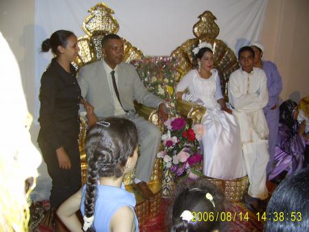 moi avec ma seour et son marie